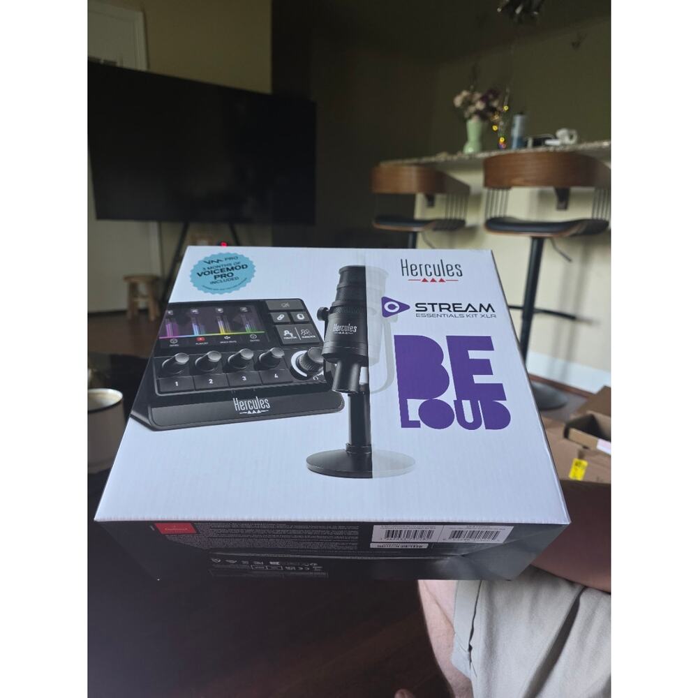 Hercules Stream Essentials Kit - Picture 2 of 3